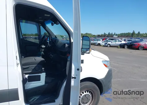 2019 Mercedes-Benz Sprinter 2500 High Roof V6/Standard Roof V6 z USA, uszkodzony, nr VIN WD4PF0CDXKT000722